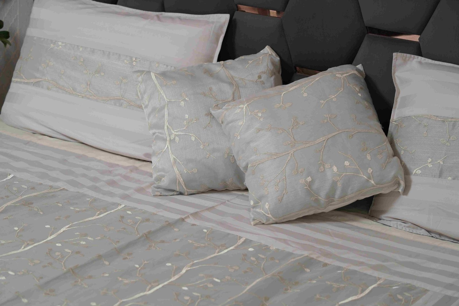 Bedcover - Image 2